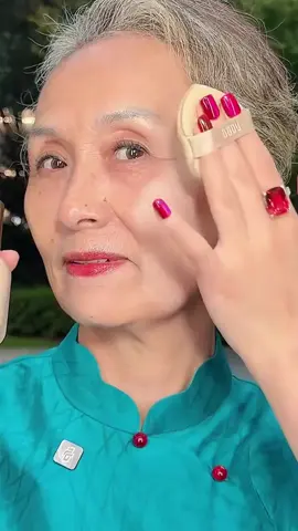 #foundation #cosmetics #cream #coverage #coveragefoundation 