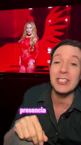 Karol G y Valentina Castro orgullo colombiano en el desfile de Victoria Secret. Carlos Ochoa y Sus Novelas 