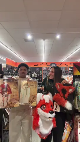 Need a real fury to tell me if her leap was valid 😭🥀 #couplecostumes #costumechallenge #couplescomedy #trend #cutiegirl 