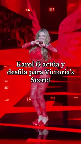 ¿Podemos afirmar que @Karol G devoró sobre la pasarela de #VictoriasSecret? Podemos 🔥 #desfiles #karolg