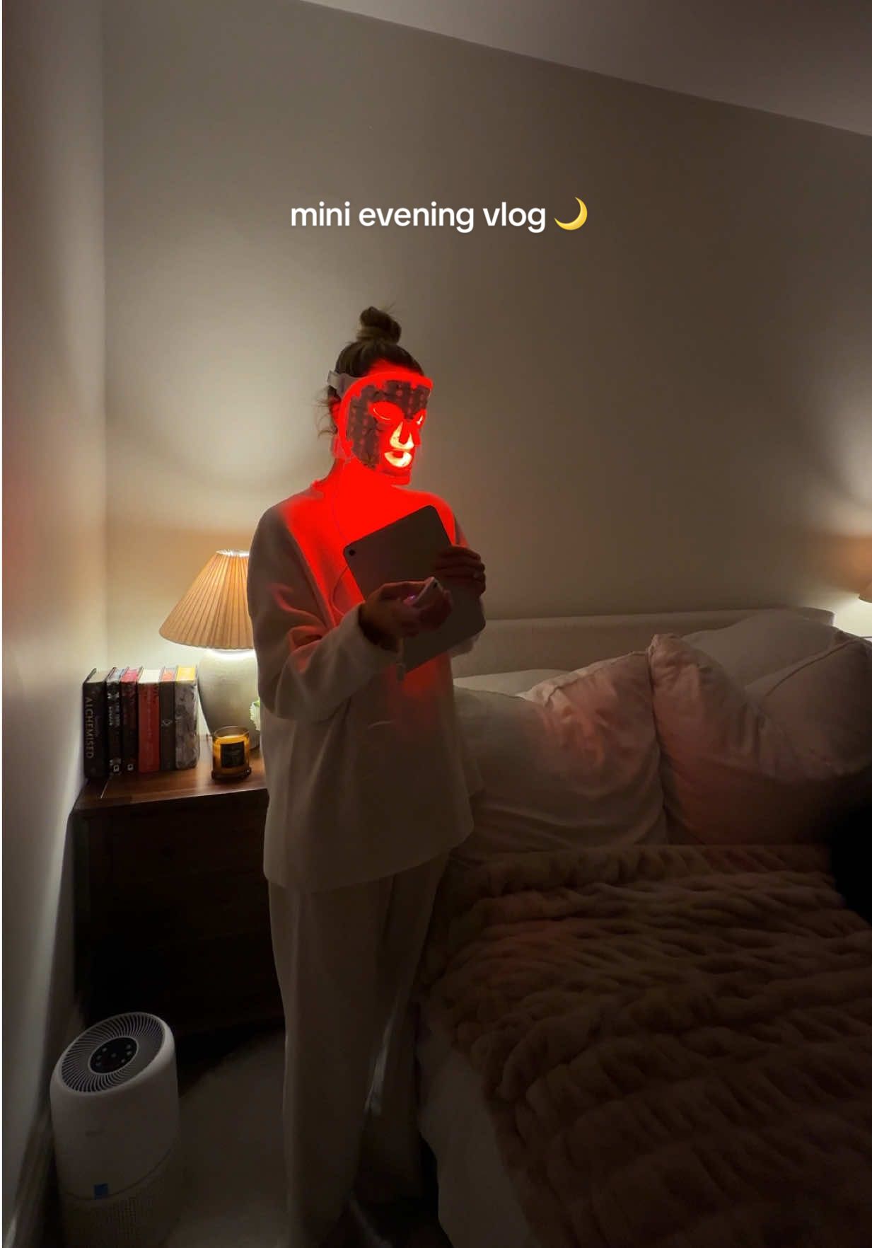 night vlog 🌜#vlogtober  @H&M @hulu @Wilson Golf @omniluxled 