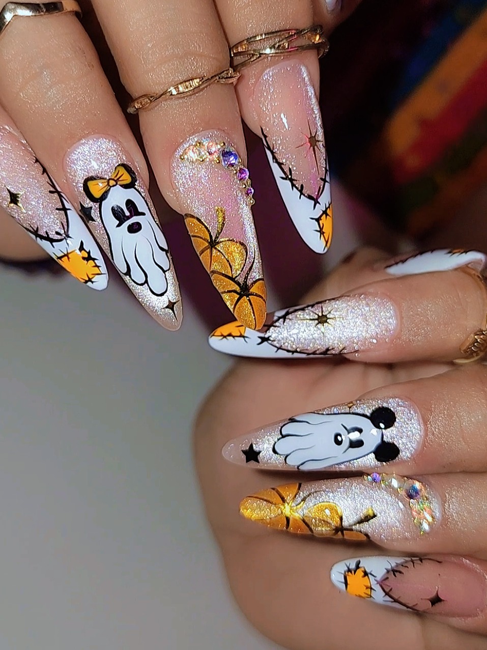 Puse mi alma en este diseño 🥹 Lo ame infinitamente 🫶  #halloweennails #uñas #nailart #cateyenails #acrilicnails 