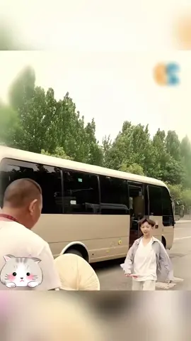 Vì muốn ăn khoai lang mà  thất lạc e trai #emtraithatlac #reviewphim #viral 