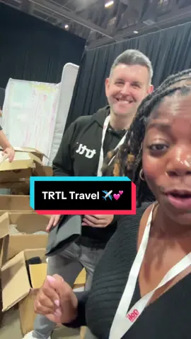 We love @TrtlTravel_US 🐢💕✈️ #travelessentials #neckpillow #sleepmask #tiktokshopcreatorpicks #tiktokshopblackfriday 