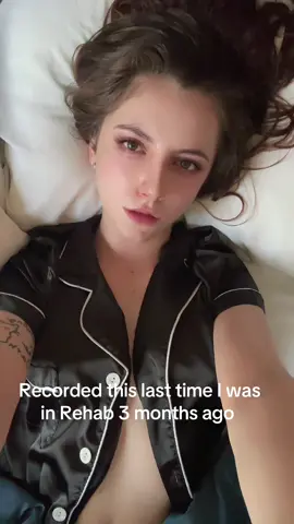 And now I’m back 🤷🏻‍♀️ #rehab #fyp #wednesdayvibes #jasleigh 