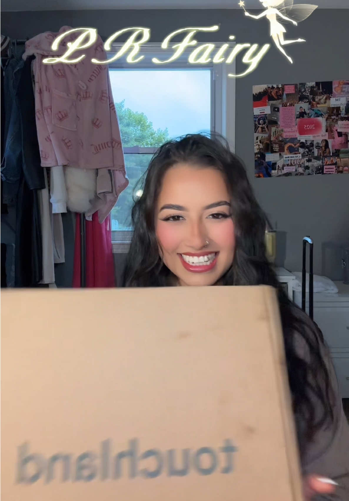 ITS LIKE CHRISTMAS EVERYTIME IM SO THANKFUL 😭✨🥂 #prunboxing #touchland #touchlandhandsantitizer #beautycontentcreator #contentcreator 