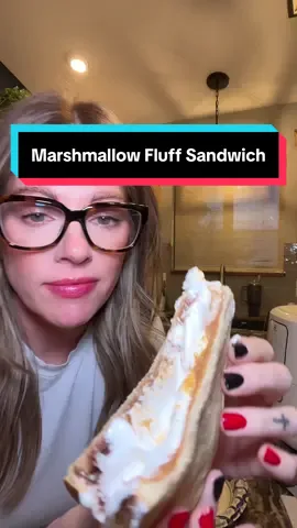 Sweet and salty perfection 🤤 #sweettooth #marshmallowfluff #peanutbutter #FoodTok #mukbang 