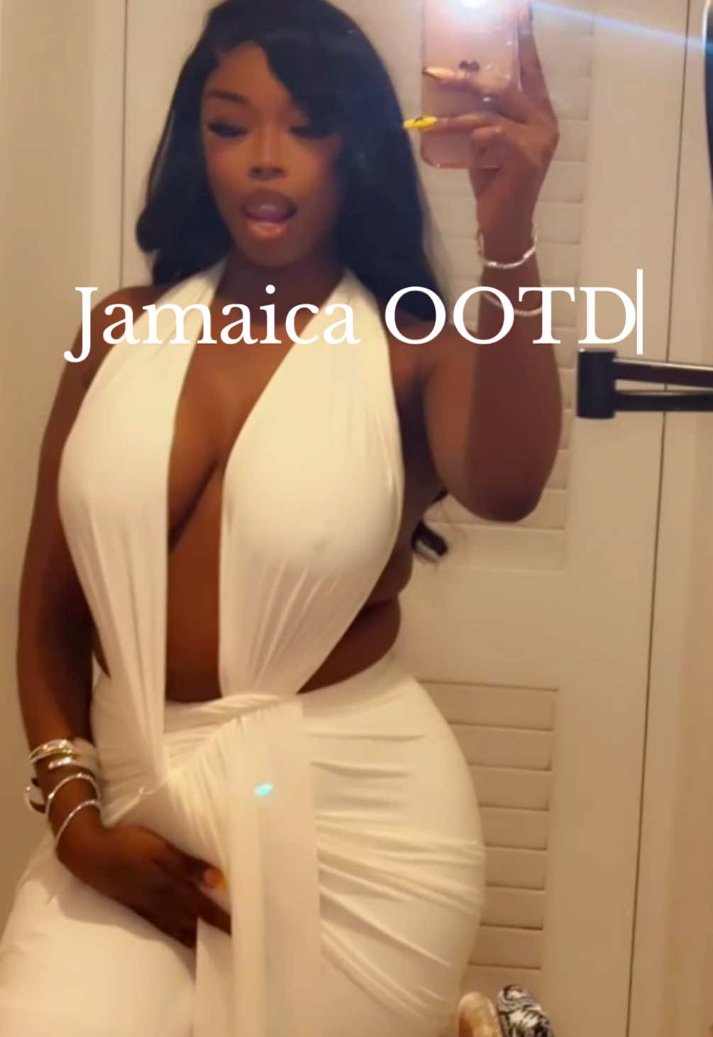 Serving looks hotter than the Jamaican sun 😜💕 #holidayoutfits #OOTD #outfitsinspo #fashiongirl  #blackgirltok 