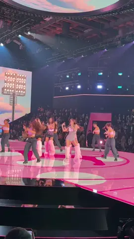 @TWICE performing This is For at #vsfashionshow #vsfs #twice !!!