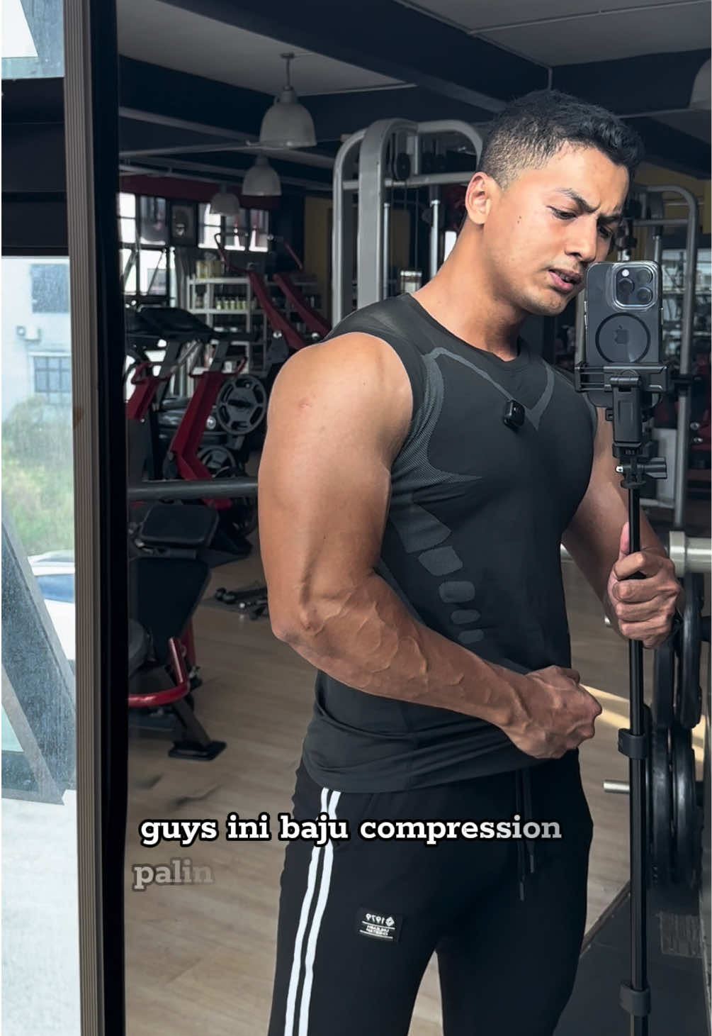 Paling murah tapi semmart guys fuhh😍🔱 #GymTok #gymwear #fitnesswear #compressionshirt #bajusukan 