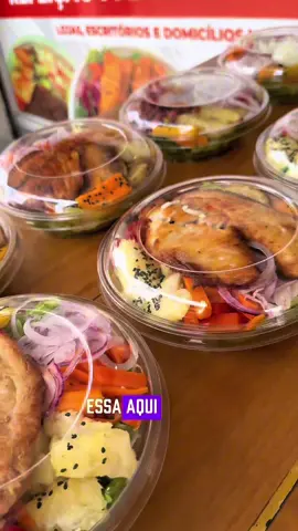 Chegou a salada que vai mudar o seu conceito de salada 😍 Fresquinha, colorida e cheia de sabor, a nova Salada Gourmet do Bom Apetite é feita com ingredientes selecionados e um toque especial que só a nossa cozinha tem. 💚 Perfeita pra quem quer uma refeição leve, saudável e deliciosa! Sinta o frescor de cada ingrediente 🌿 #RestauranteBomApetite #SaladaGourmet #ComidaSaudável #DeliveryBomApetite #itaunamg 