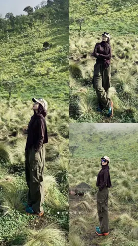 Inspirasi outfit mendaki🗻🌋 #outfitinspo #outfitmendaki #ootdhijab #outfitmuncak #mendakigunung 