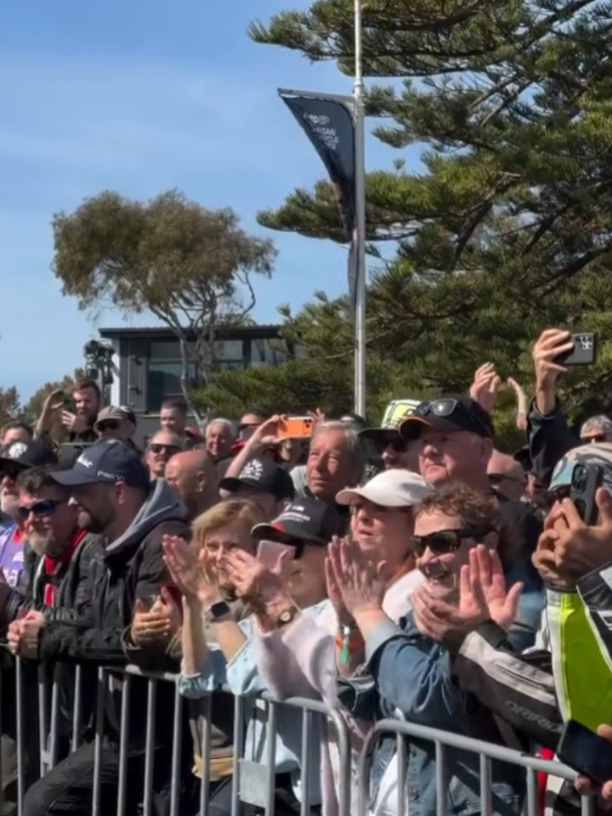 Hello Aussie fans 👋🇦🇺 #motogp #marcmarquez #weare93 #australiangp #todorojo🔴 