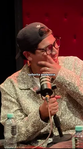 Ronda de cachos 😂🤷🏻‍♀️ #chistes #cachos #comedia #fyp #ecuador 