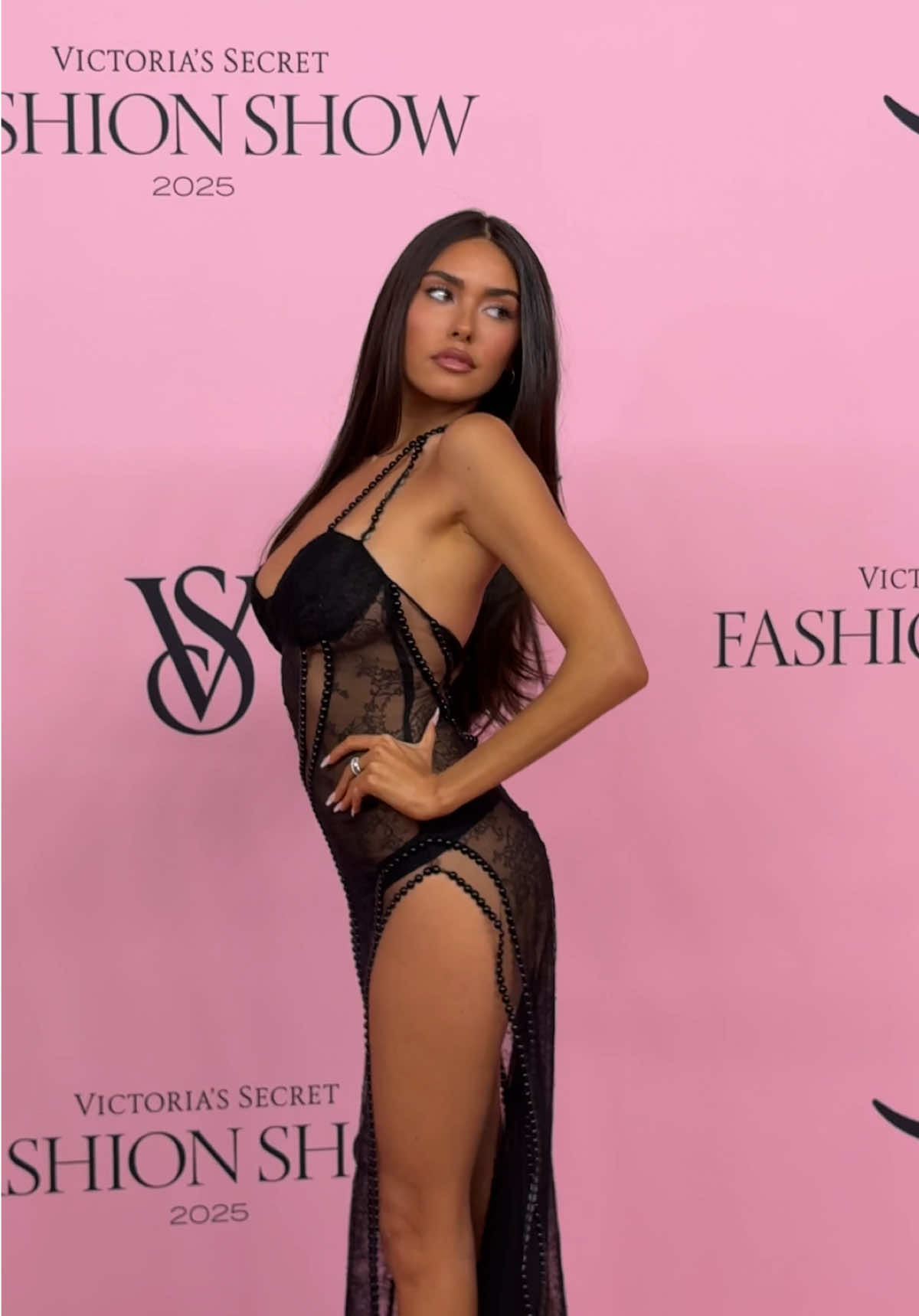 @madison beer you dropped these 🪽🪽 #VSFashionShow #VSFS #VictoriasSecret