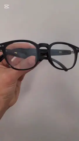 Modio Smart Audio Glasses MG02 — 🔥 نظارات أنيقة وتكنولوجية في نفس الوقت! 🎧 تقدر تسمع موسيقاك المفضلة بصوت نقي سوبر باس 🎵 Super Bass = صوت غني وعميق يعطيك تجربة موسيقية احترافية. 📞 جاوب على المكالمات بلمسة وحدة 👆 بدون ما تخرج الهاتف! 🔋 بطارية تدوم حتى 8 ساعات مع الاستعمال  المتواصل 📱 تتوافق مع كل الأجهزة: Android و iOS 💡 بلوتوث 5.3 لاتصال سريع وثابت 🕶️ تصميم مريح وستايل شبابي يخطف الأنظار! النظارات مصنوعة من مادة TR90 الخفيفة والمتينة مع عدسات بولي كاربونيت مريحة للعينين،  وتتميز بأنها صالحة لكل الفصول الأربعة ☀️❄️، لتمنحك أناقة، راحة، وتجربة ذكية في كل وقت ✨ ✨ Modio MG02... أكثر من نظارات، إنها تجربة ذكية. 📲 تواصل معنا الآن وعيش المستقبل اليوم 🚀