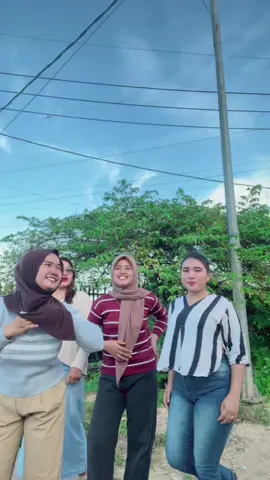 Owner karaeng vs owner songkolo 🤣 @ekachantiq @loverin #pisangijokaraeng #songkolobagadang 