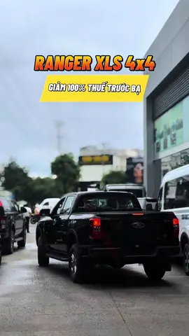 Ưu đãi cực khủng cho tháng 10 dành cho Ranger XLS 4x4  #viral #ford #fordbantai #fordranger #rangerxls 