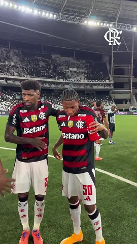 Plata de penteado novo é gol ⚽️ Erick de volta 🥷 Royal Raçaaaa😤 LA no clássico é gol⚽️ Arrasca garçom do 9 🤵 Ortiz e defesa 🔒 #vids #Flamengo #plata #flaxbot