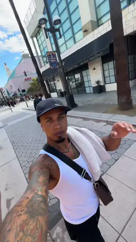 Today was a #socialcommerce festival 💥🤩 thank you @TikTok Creator Pilot Program @★ Outlandish Agency ★ & many more for having me @tiktoklive_us  #creatorpilotprogram #creatorpilotaffiliateprogram #outlandish #javonterose THANK YOU 🙏 @FlipperDrake (Michelle) @Yayo 🧱 for such a amazing day 