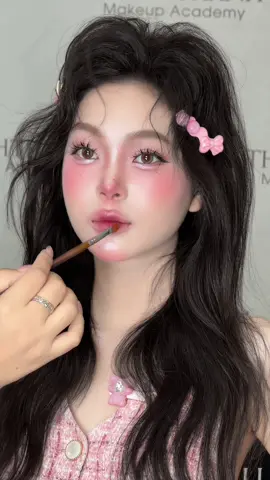 💄📸🍓#xuhuong #xuhuongtiktok #makeupdepbinhduong #makeup #chuyendaotaomakeup 