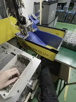Bài học lớn nhất tôi học trong cuộc đời: Luôn sẵn sàng đi một mình. Vì con người có thể thay đổi chỉ trong vài giây. Hôm nay bạn là tất cả với họ, ngày mai bạn chẳng là gì cả. Đó là cuộc sống.#xh 