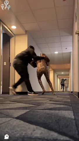 Door-knocking prank#funny #prankvideo #usa🇺🇸 #foryou #prankfail 