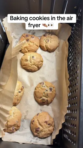They turn out so good! 🤫🤤 #cookies #airfryer #airfryerrecipes #latenightsnack 