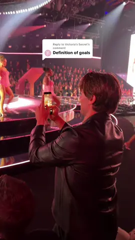 Replying to @Victoria’s Secret I’d have to agree 🤷🏻‍♀️ #victoriassecretfashionshow #patrickschwarzenegger 