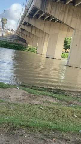 Río bravo Nuevo Laredo Tamaulipas 🫡🇲🇽🇺🇸🐥 #nuevolaredo🇲🇽 #laredotx #paratiiiiiiiiiiiiiiiiiiiiiiiiiiiiiii 