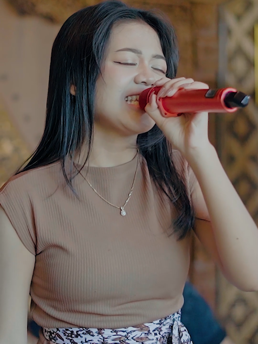 Tayang 16 Okt 2025 16:00 di YT Laily Suci Official @LAILY SUCI🌙  #balekeno #lailysuci #lagubanyuwangi #lailysucifyp 
