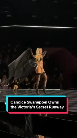 The OG Angels are everything. #candiceswanepoel #victoriassecret #victoriassecretfashionshow #victoriassecretangel #SuperModel 