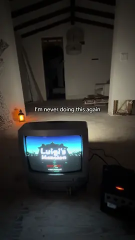 Follow for more scary gaming this month! Full vlog of this is now on YouTube #thescenicgamer #luigismansion #haunted #scary #trending 