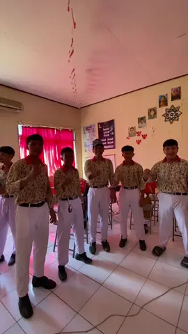 🗣️ : Mau di spill kelompok mana nih😄