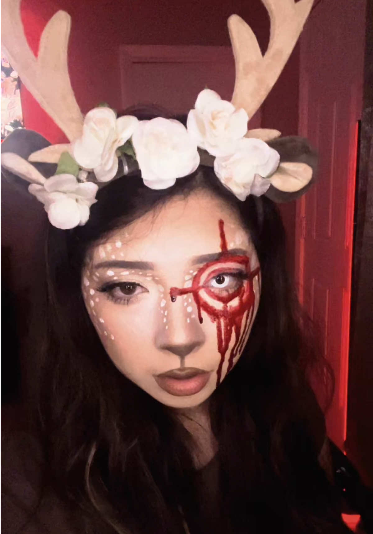 I finally got some eye contacts to make my makeup looks better yayyy #deermakeup #makeupinspo #halloweenmakeup #halloweenlook 