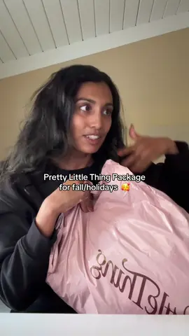 So excited to style these goodies from @prettylittlething  🥹! Stay tuned for a styling video! Missed doing those so much! . . #momstyle #momoutfit #fallstyle #holidaystyle #ootdinspo 