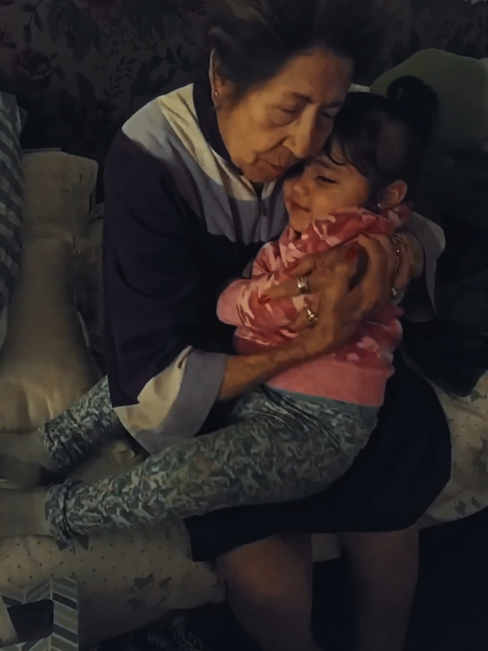 #latenightfinds #latenight #fyp #valentina #alzheimers  Missing my Abuelita... 🥺🤍🕊