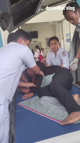 Kejadian lagi, keracunan MBG Toba -  Sebanyak 84 orang diduga keracunan usai mengonsumsi Makan Bergizi Gratis (MBG) di Kabupaten Toba, Sumatera Utara. Tak hanya murid SMPN 1 Laguboti, korban juga termasuk dua orang petugas Satuan Pelayanan Pemenuhan Gizi (SPPG). 
