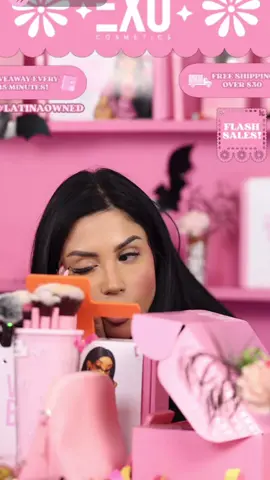 Pick up your liner right now !💕