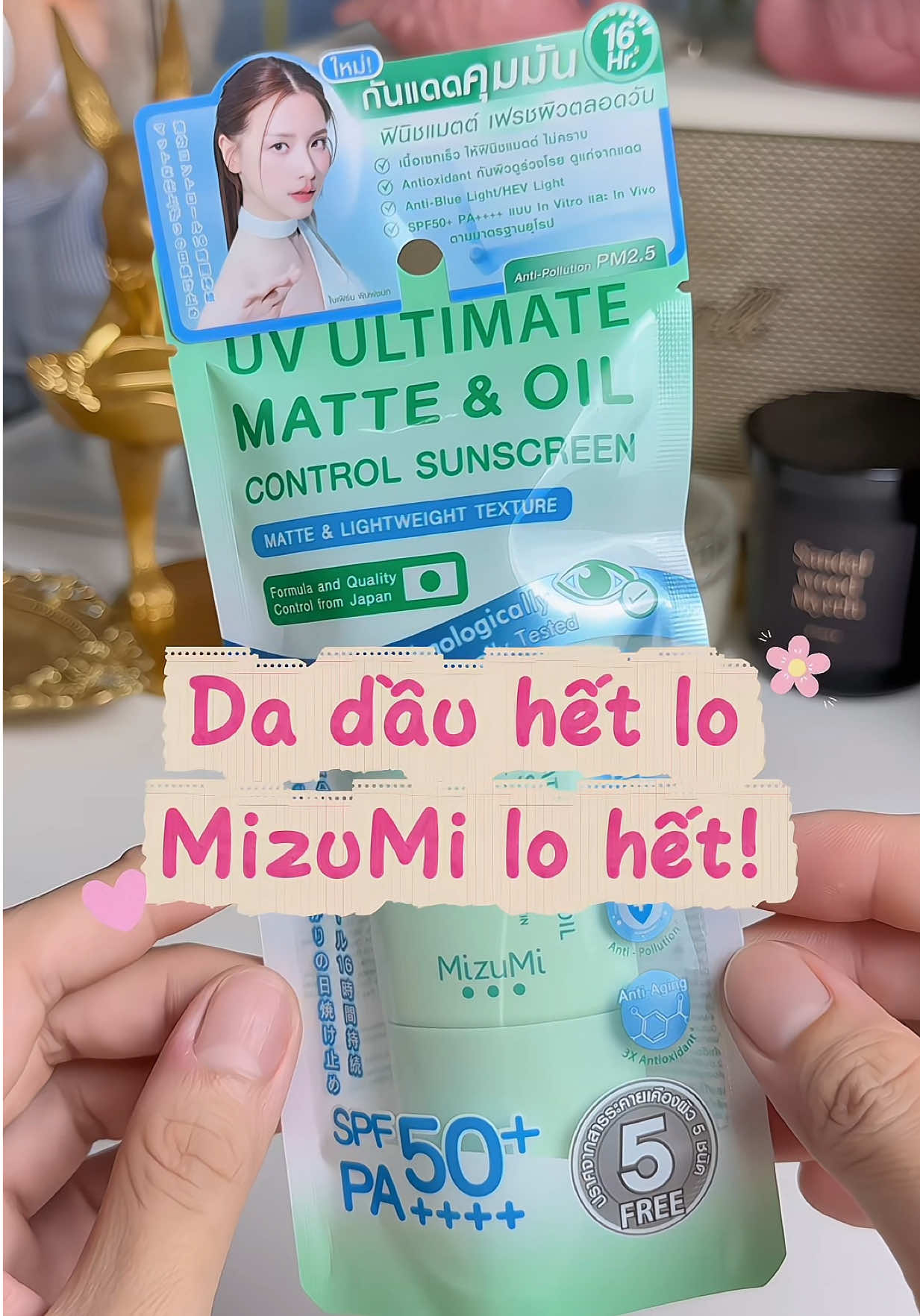 ✨ LÀN DA TƯƠI MỚI SUỐT CẢ NGÀY! Mới! Kem Chống Nắng Kiềm Dầu 16 Giờ 🌞 SPF50+ PA++++ – Được kiểm nghiệm In Vivo & In Vitro theo tiêu chuẩn quốc tế ✅ 💥 Công nghệ mới nhất từ MizuMi – dành riêng cho da dầu! 💙 Oil-Control Matte Finish: Kiềm dầu cực đỉnh đến 16 tiếng, vẫn giữ da ẩm mượt – không khô căng ☁️ 6D Hybrid Protection: Bảo vệ tối đa khỏi UVA / Long UVA / UVB / Blue Light / HEV Light 💫 Ultimate Matte Texture: Chất kem mềm mịn, siêu nhẹ, tan đều và tiệp da chỉ sau 20 giây! #MizuMi #KemChongNangKiemDau #MizuMixBaifern #BaifernBah #BaifernPimchanok
