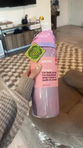 Omg it’s soooo cute! #wicked #owala #owalawicked #wickedglinda #glinda 