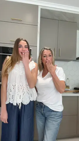 ¿¿Les gustan nuestros nuevos mandiles?? ¡Nosotras los amamos! Listisimas para la segunda temporada! #mandiles #cocina #recetas #recetasfaciles #trend 