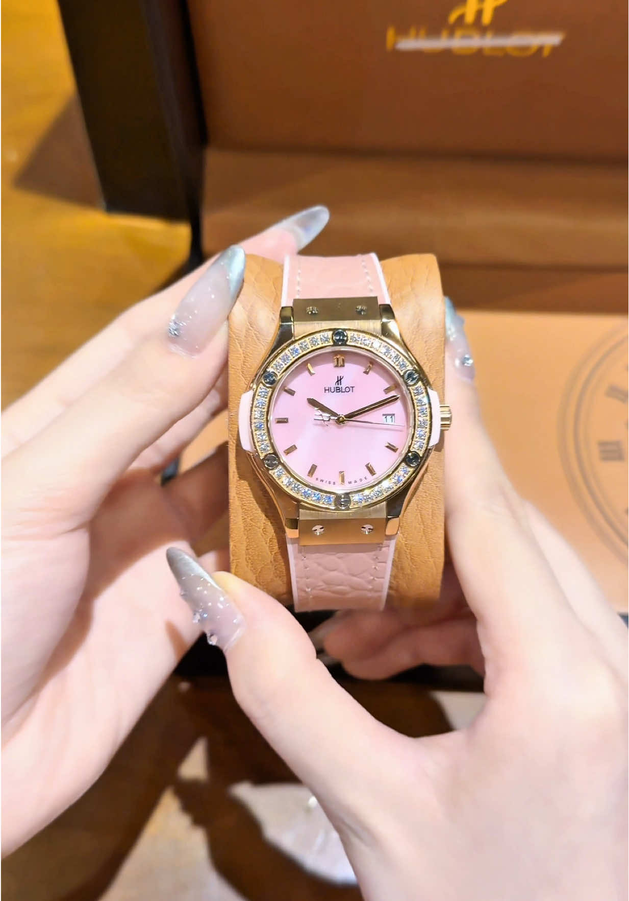 Mẫu HB nữ hồng phấn 33mm xinh iu, đủ 2 bản pin or cơ nhé ạ💖#xuhuong2025 #donghodep #donghonu #phukienthoitrang #nghiendongho 
