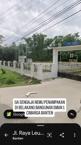 Gak sengaja nemu beginian. Bukan tentang kepala sekolah atau murid yang merokok, melainkan ternyata banyak terdapat tambang pasir yang cukup luas di sekitar lokasi sekolah. Hmm mungkin di situ memang Kawasan Pertambangan 🗿 💾 savedulu  🎥 IG @stuffmap.id    #penataanruang #atrbpn #rencanatataruangwilayah #kawasanpertambangan #sman1cimarga 