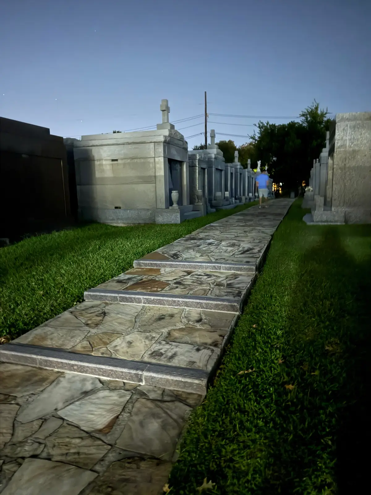 Happy spooky season fromNew Orleans  #halloween. #nola #cemetery #neworleans #nola #visitneworleans #nola #voodooqueenbloodymary 