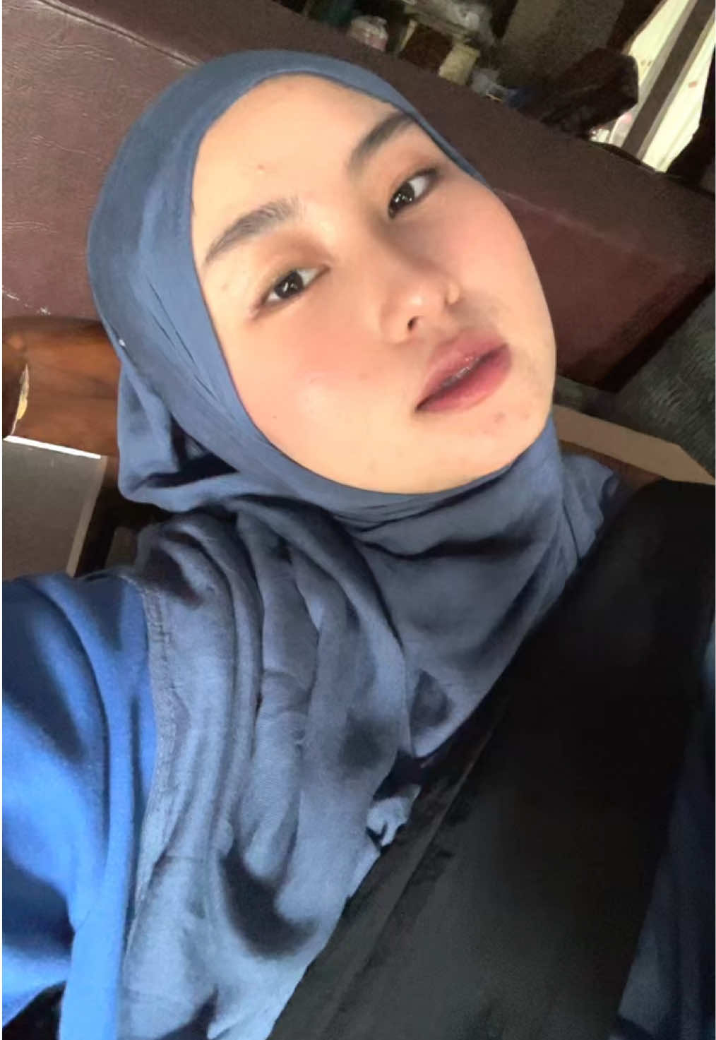 🧎🏻‍♀️🧎🏻‍♀️