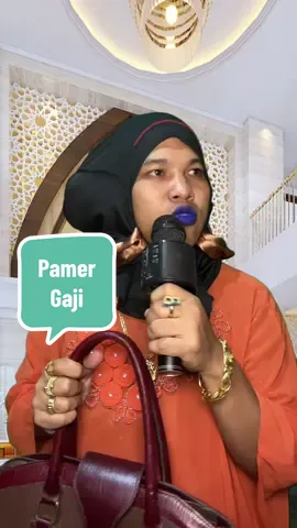 Pamer gaji suami di sosial media