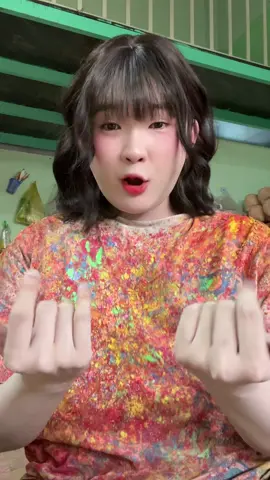 Đội cái tóc giả vô là nhìn khác biệc liền 😤