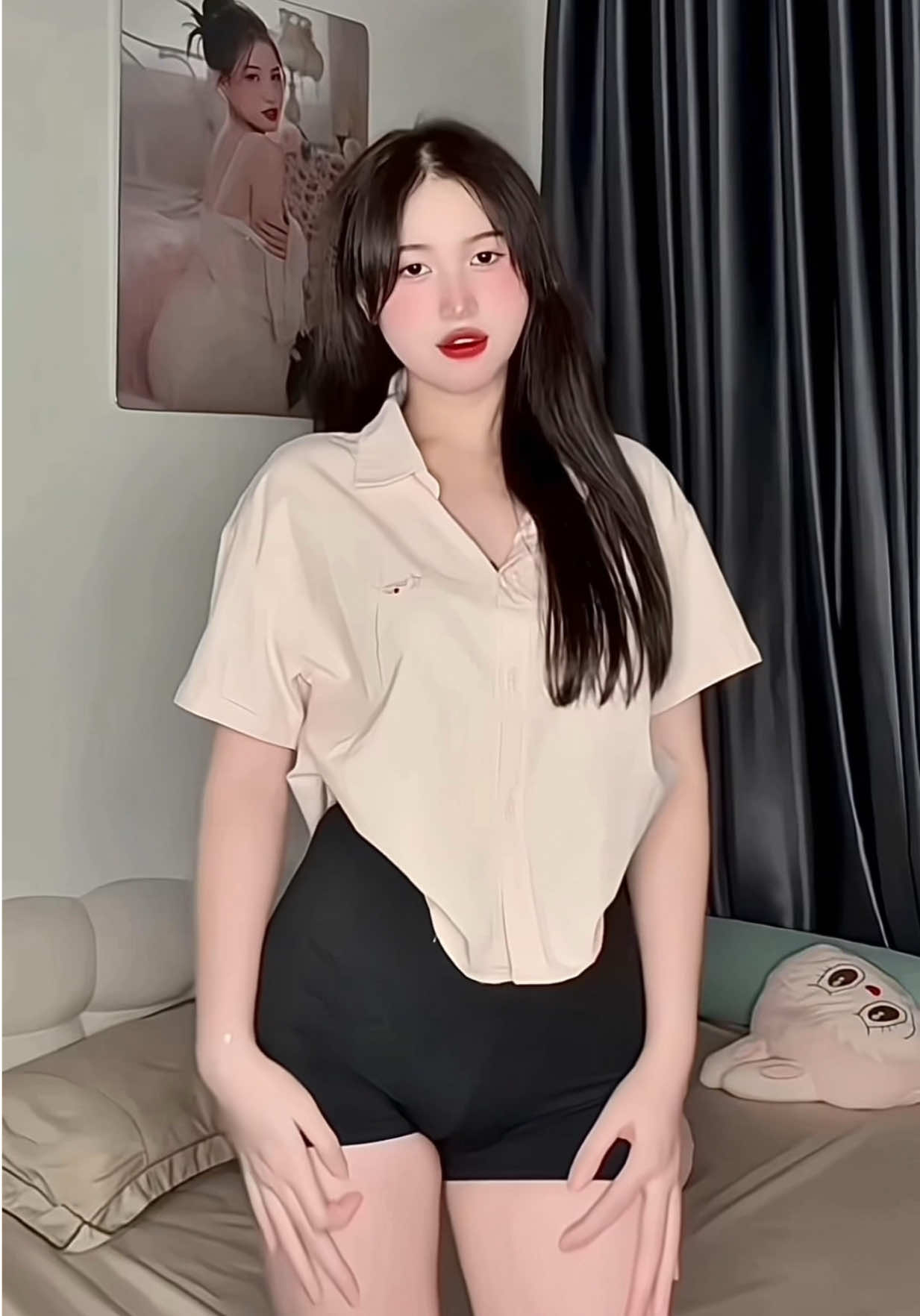 Cô nàng thích lắc lư✨