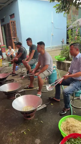 Anh em cứ bình tĩnh 